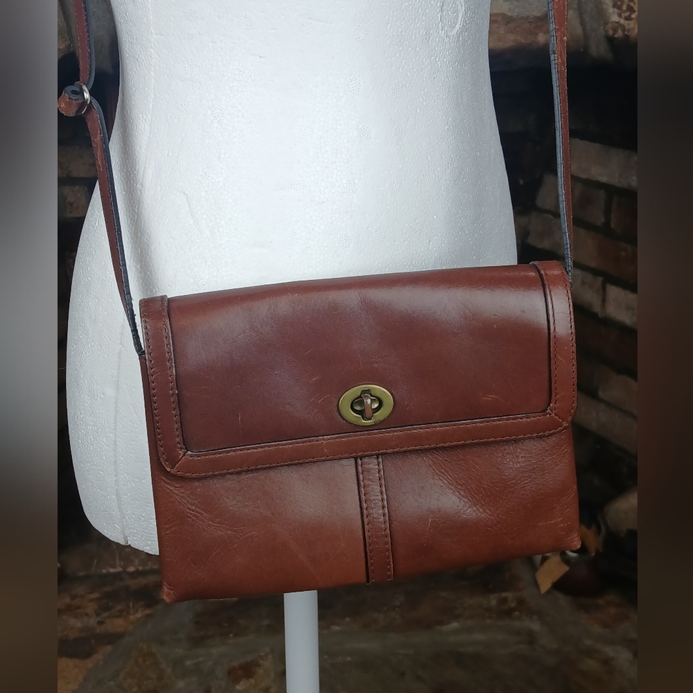 Fossil Forever Soft Brown Leather Traveler Messenger Crossbody Bag GUC